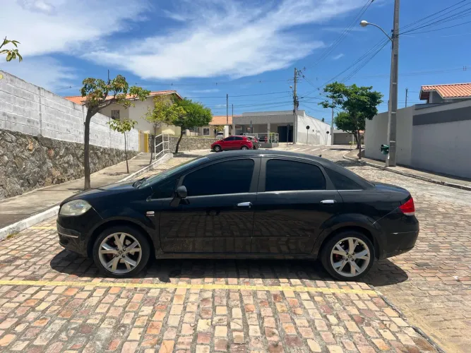 Fiat Linea 1.9/ HLX 1.9/ 1.8 Flex 16V 4P 2011