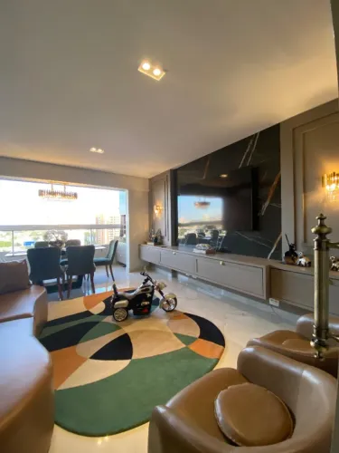 Apartamento semi-mobiliado com acabamento IMPECÁVEL no Ed Silvio Giglio!