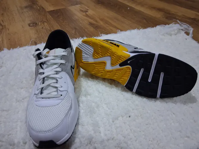 Tênis nike original seminovo