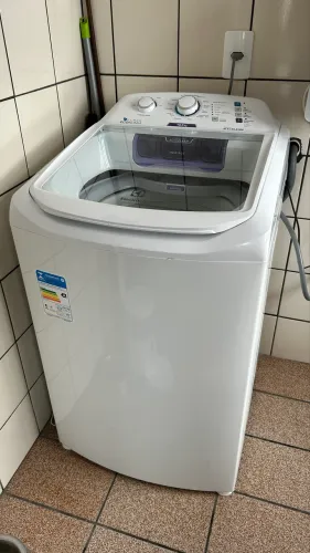 Máquina de Lavar Electrolux 10,5kg Branca - Ótimo estado (2024)