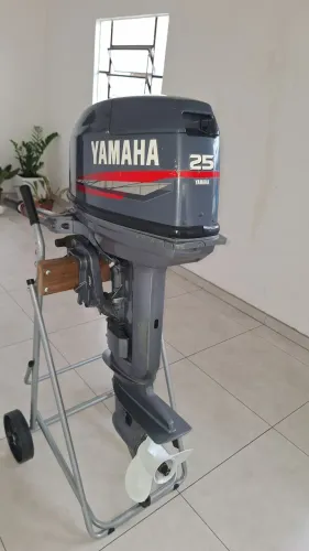 Motor de Popa Yamaha 25 HP - Ano 2007