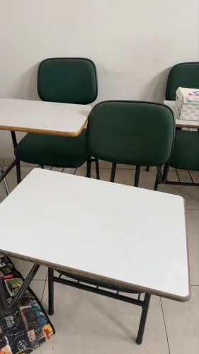15 Cadeiras estudantil