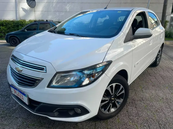 Chevrolet Onix Hatch LTZ 1.4 8V Flex Power Mec. 4P 2014
