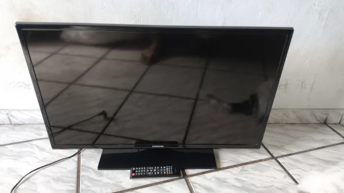 Tv Samsung 32 polegadas ( não está ligando )