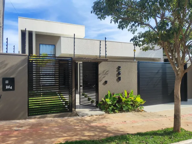 Casa alto padrão 120m terreno 360m - Jardim Bourbon - Cianorte