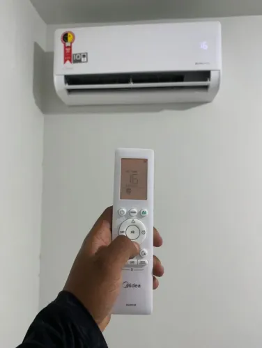 Ar condicionado Midea Springer Inverter 9000 Btus