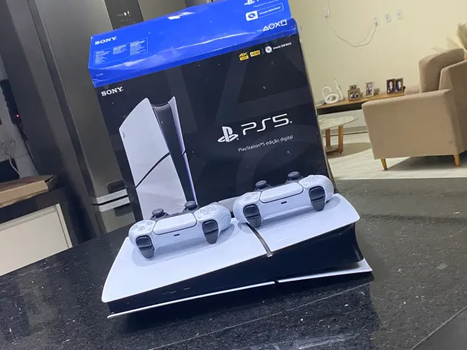 Vendo Ps5 Digital Com 2 controles 