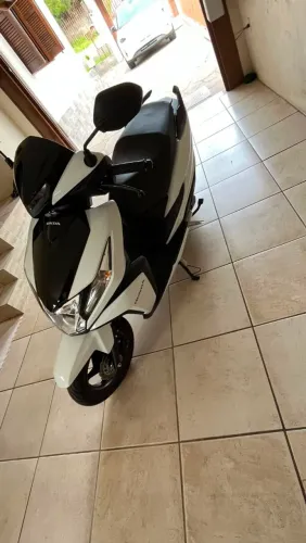 Moto Honda Elite