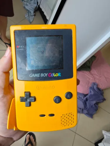 Gameboy color + pokemon silver