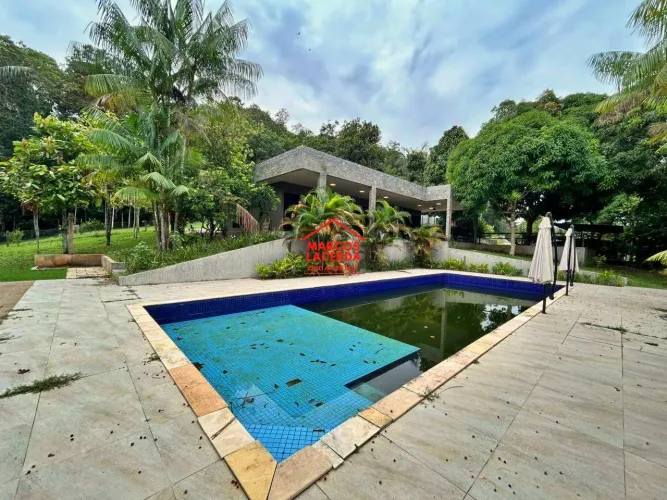 Chácara na Avenida Margarita com 3.121m² Com piscina e Edícula Disponível pra Venda!