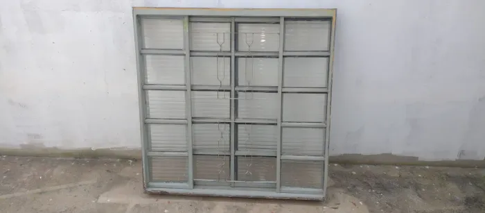 janela de aço 1x1 metro