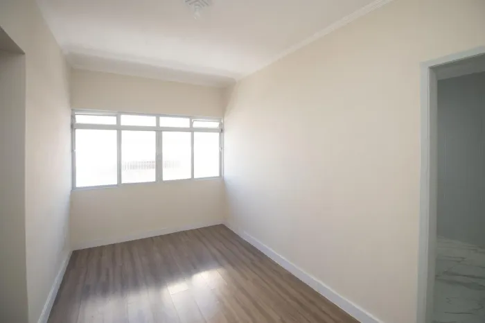 Apartamento com 2 Quarto(s) e 1 banheiro(s) para Alugar, 67 m² por R$ 1900 / Mês