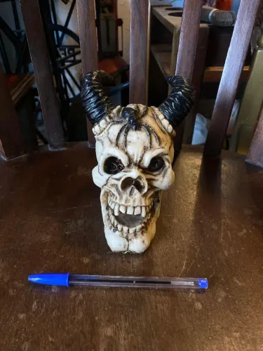 Decoração caveira crânio com chifre (ref:228)