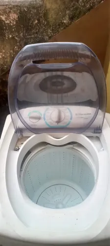 Máquina de lavar retirar peça