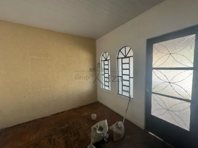 Oportunidade - Casa Padrão - Vila Progresso - 2 Dormitórios - 338m².