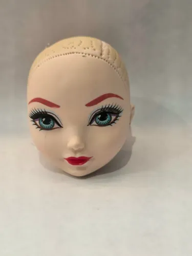 Ever After High - Apple - cabeça para reimplante - País das Maravilhas