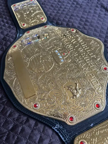WWE World Heavyweight Championship - Commemorative Edition 