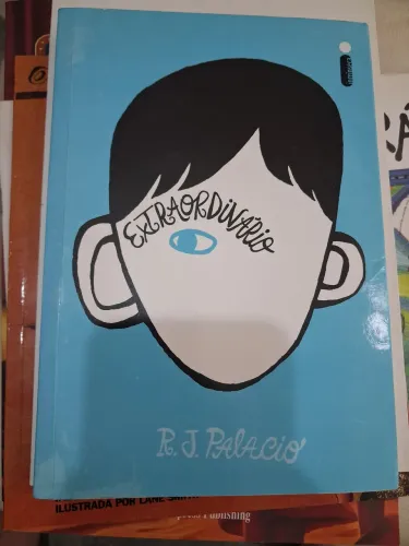 Livro EXTRAORDINÁRIO imperdível. - em excelente estado!!!