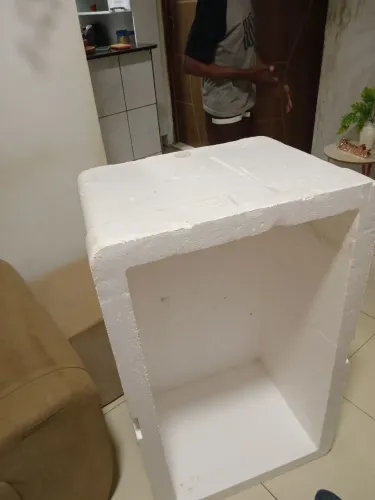 Caixa de isopor branca 170 litros