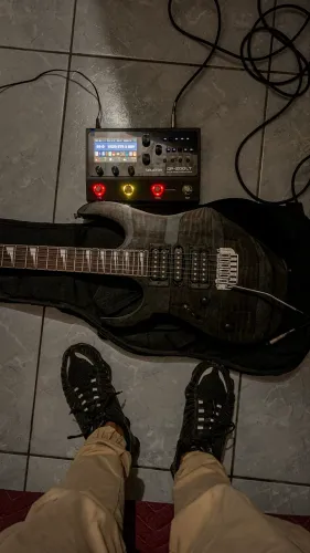 Guitarra Ibanez Canhota