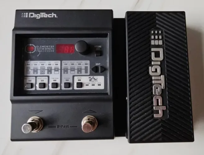 pedaleira de guitarra Digitech Element XP