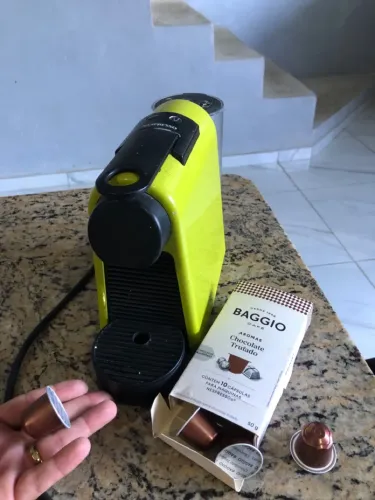 Cafeteira capsulas 100 semi novo