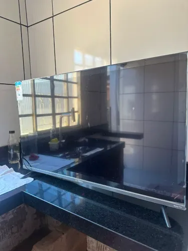 Smartv 43 3 meses no plástico zera