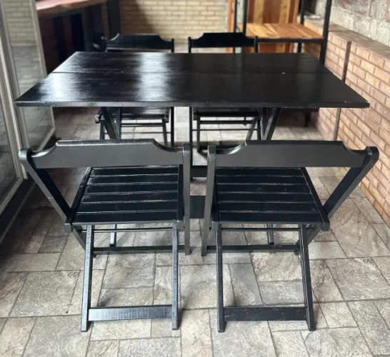 JOGO DE MESA 1,20 X 0,70 COM 4 CADEIRAS