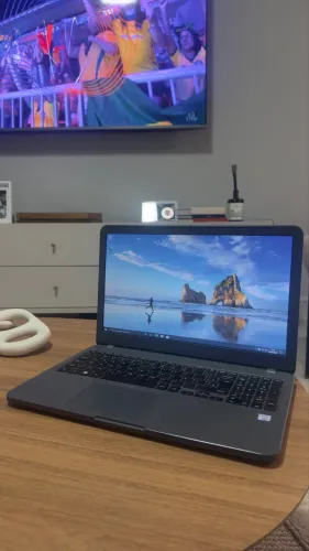 Notbook Samsung Essentials