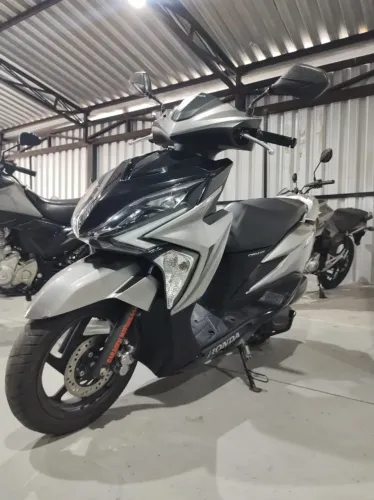 Honda ELITE 125 2023 Revisada e com Baixo km!!