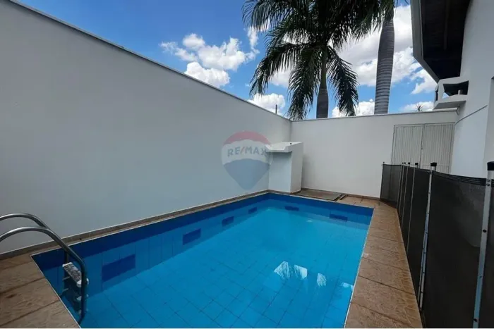 CASA TÉRREA PARA ALUGAR NO CONDOMINIO TERRAS DE PIRACICABA COM PISCINA E QUINTAL 3 DORMITÓ
