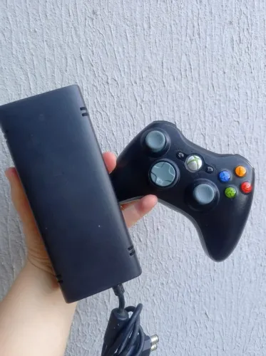 Fonte Xbox 360 (slim) dois pinos original 220 volts e controle original Microsoft