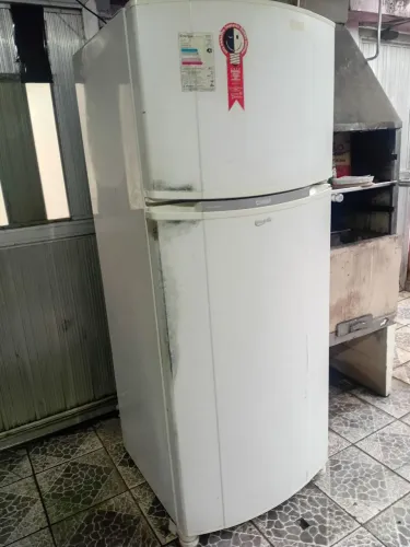 Geladeira 400L CONSUL usada