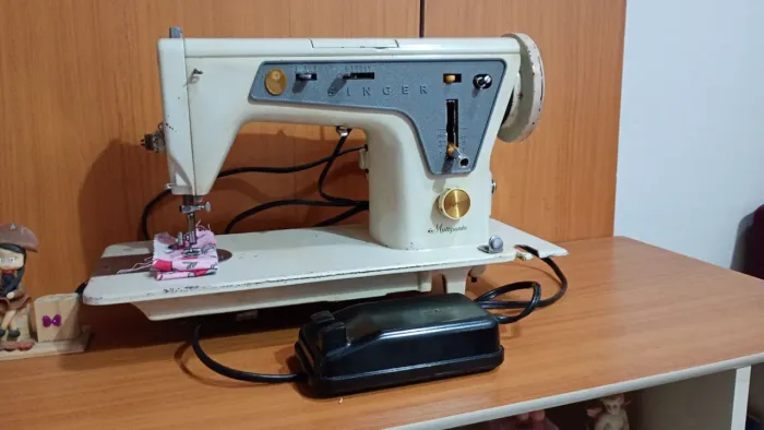 Vendo Singer multipontos 