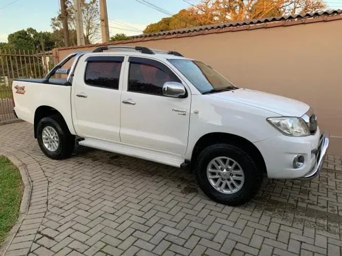 Toyota Hilux CD D4-d 4X4 2.5 16V 102cv TB Dies. 2009