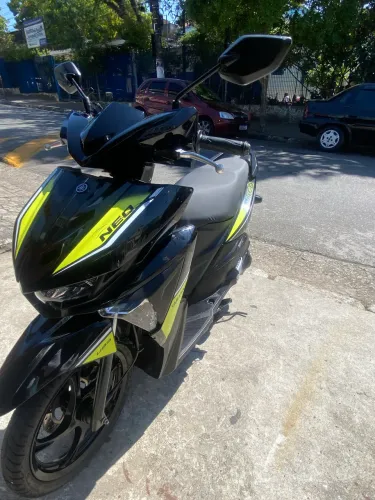 Neo 125 econômica 15R$ enche o tanque revisão feita e licenciamento pago