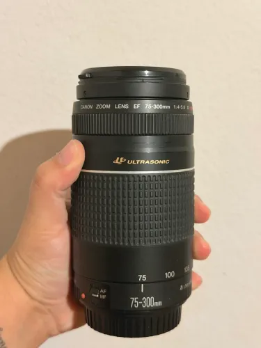 Lente Canon EF 75-300mm Ultrasonic - Excelente Estado