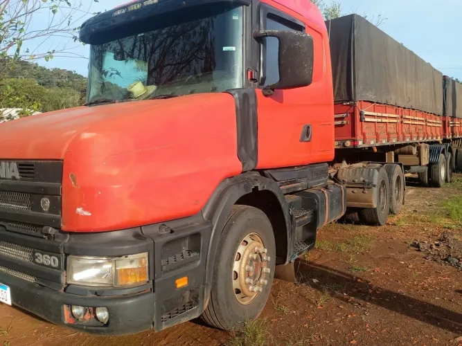 Scania 114 ano 1999 engatado