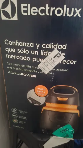 Aspirador de Pó e Água Electrolux AQP20 1400W com Funções Sopro e Sucção de Líquidos