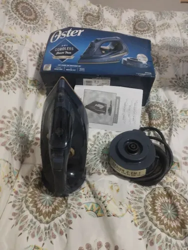 Ferro de passar 2 em 1 Oster sem fio