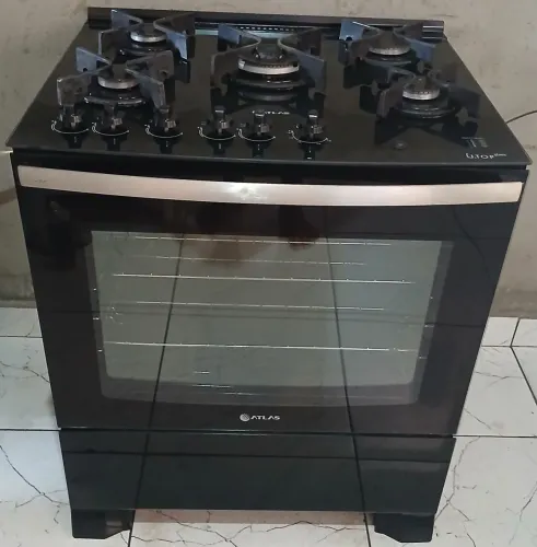 Vendo fogão 5 bocas mesa de vidro. Elétrico