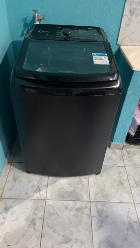 VENDO LAVADORA ELECTROLUX LEB18KG SEMINOVA