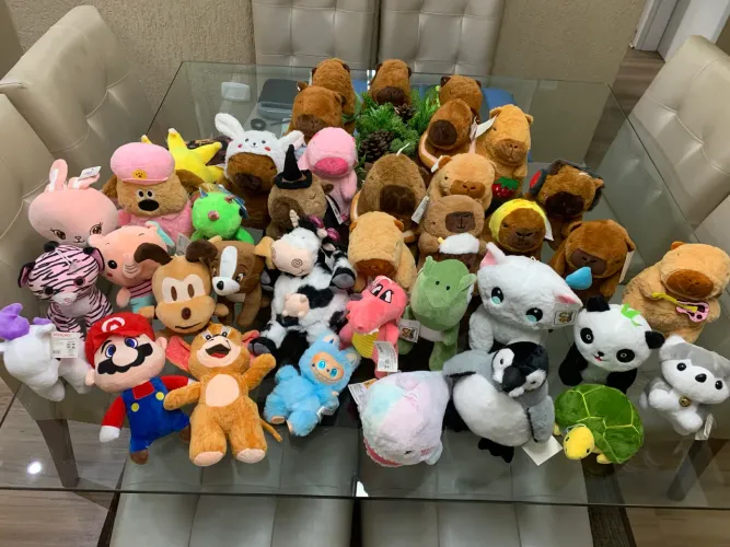 Pelúcias Divertidas de Máquinas
