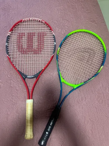 2 Raquetes de tênis + 28 Bolinhas 