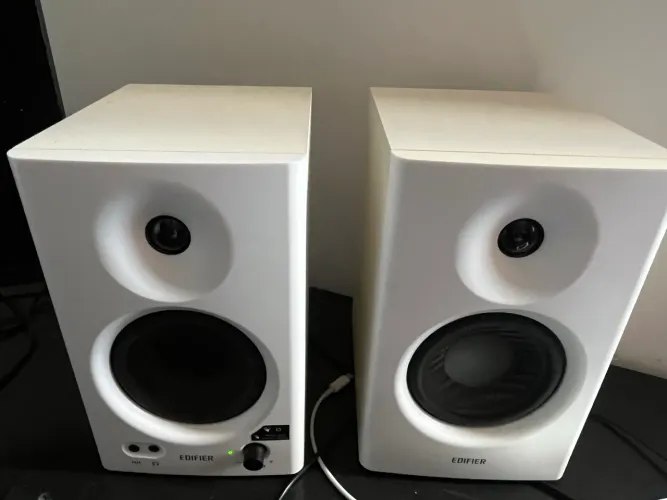 Edifier Mr4 Par Caixas Som De Home Studio Profissional 42w
