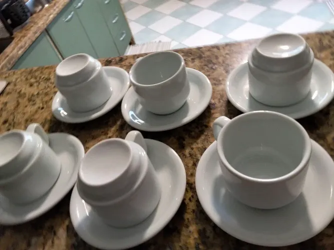 Seis xícaras de 200 ml novas