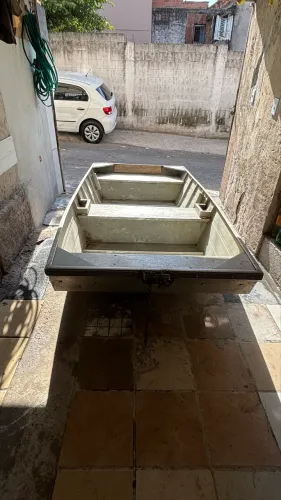 Barco de alumínio