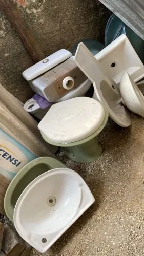 Cubas, Vasos e Mictório 