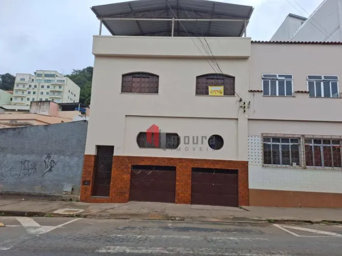 Casa com 4 dormitórios à venda, 200 m² por R$ 650.000 - Costa Carvalho - Juiz de Fora/MG