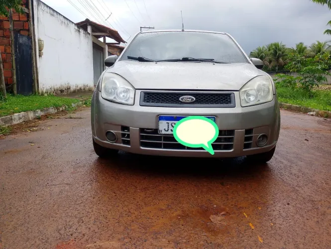 Ford Fiesta Sedan 1.0 8V Flex 4P 2009